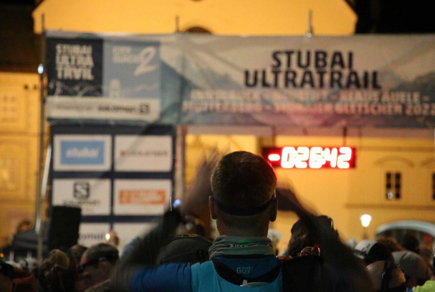 Foto von der Startlinie des Stubai Ultratrail