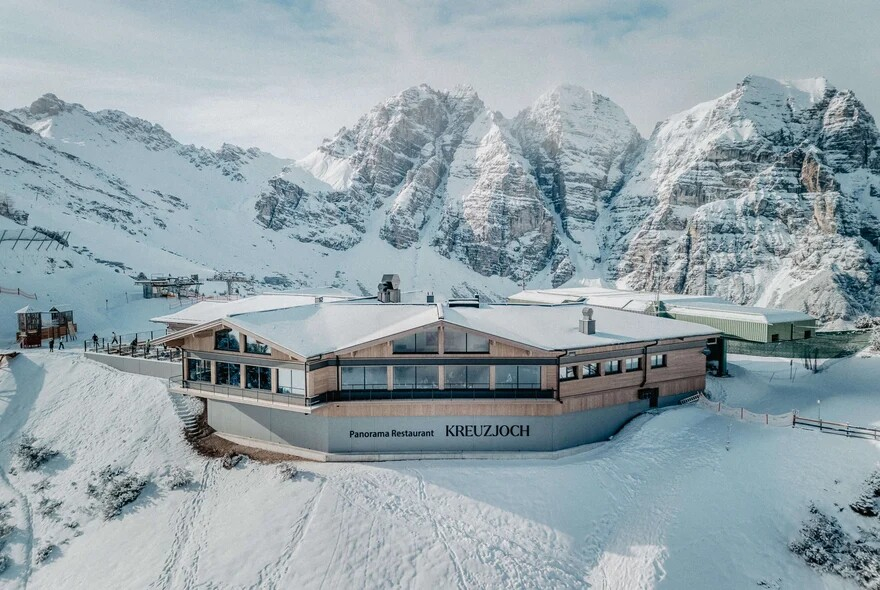 panorama-restaurant-kreuzjoch.jpg